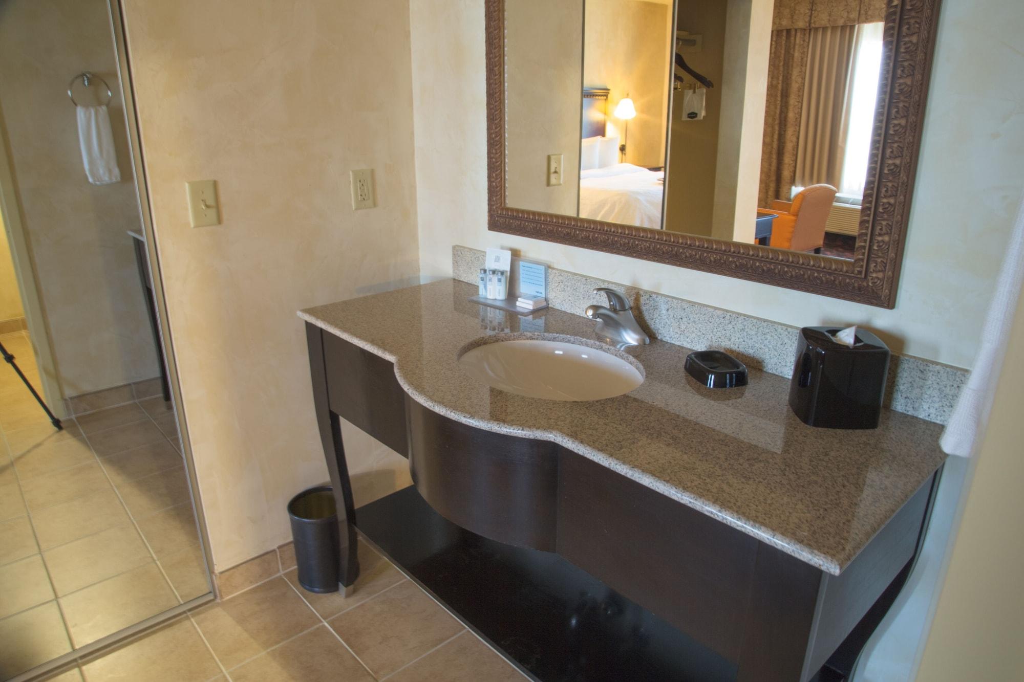 Hampton Inn & Suites Dallas-Arlington North-Entertainment District Buitenkant foto